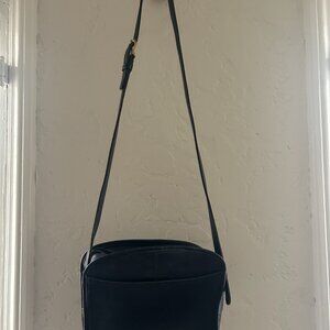 Vintage Navy leather Coach Metropolis purse Crossbody 9087